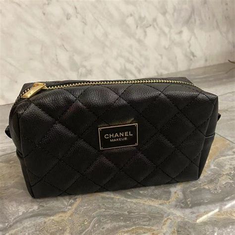chanel lipstick clutch